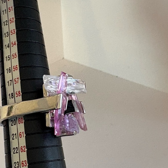 Elegant Pink and Silver Women's Ring - Picture 3 of 4